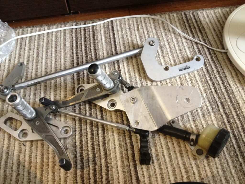 中古コワース製バックステップ購入時の状態